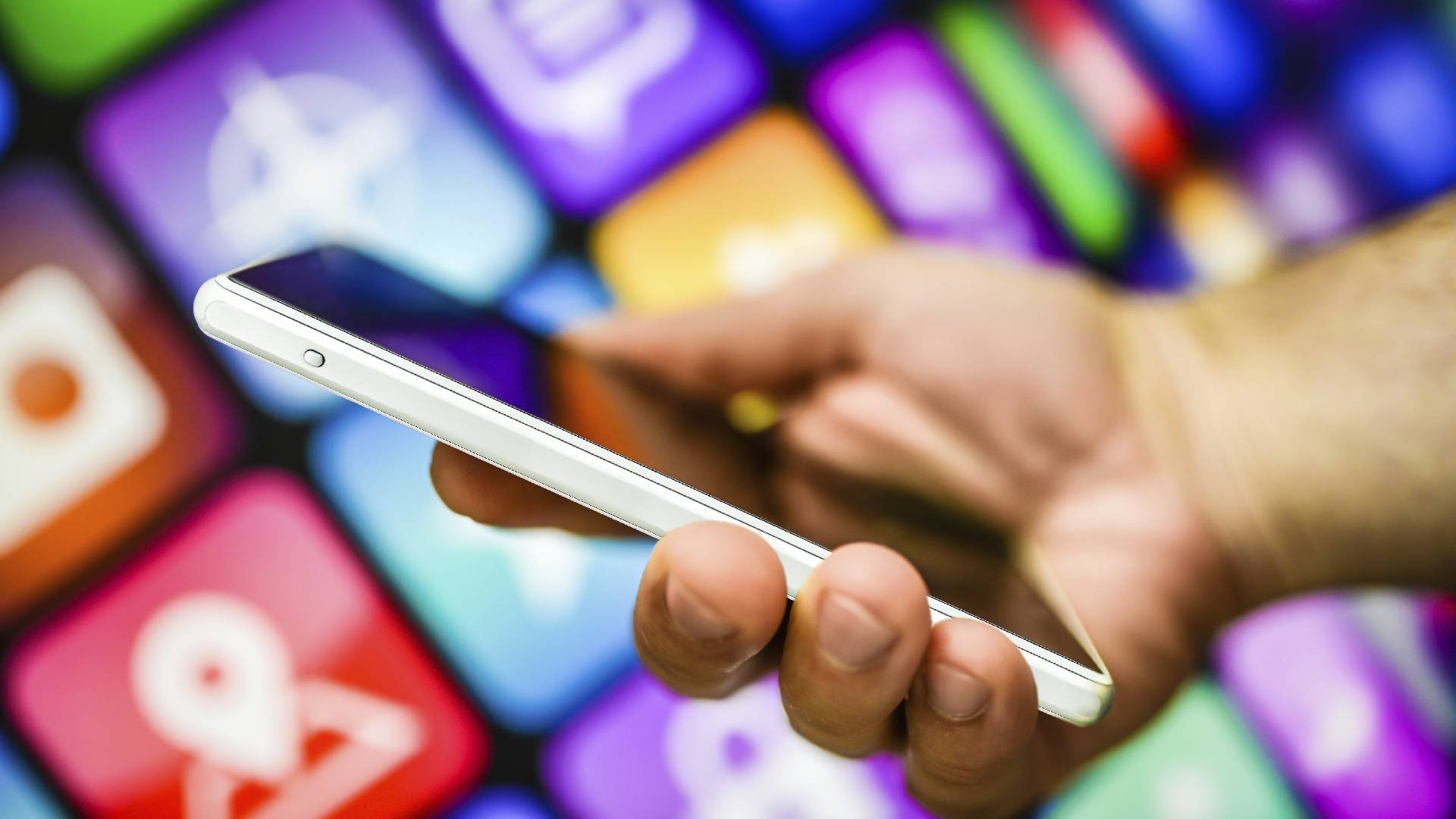 還在砸大錢吸引APP用戶？「通路異業整合服務」讓用戶主動下載，半年內突破200萬人次！